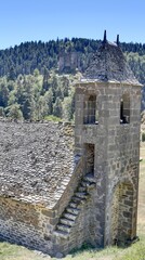 Wall Mural - gorges de la Truyère et ruines du château d'Alleuze