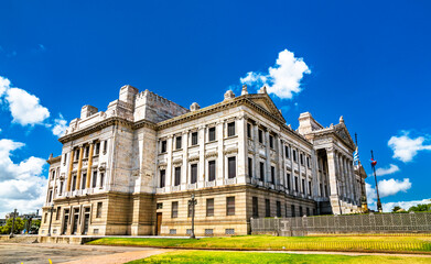 Canvas Print - Legislative Palace of Uruguay, a monumental building in Montevideo