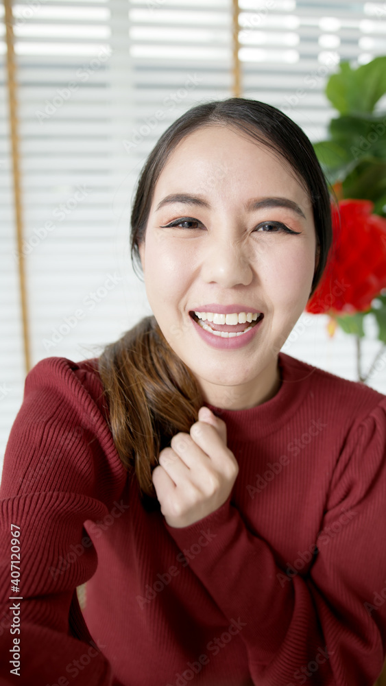 Joja qiziqarli pozitsiyalarda sikiladi