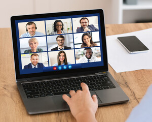 Aufkleber - Unrecognizable Businesswoman Calling Colleagues Online In Office, Cropped, Collage