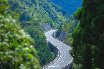 Wall Mural - 高速道路　高知自動車道　高知県側（県境の峠より）