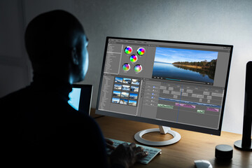 Aufkleber - African American Video Editor Tech Job
