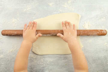 Wall Mural - Apple turnover with salted caramel sauce