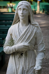 Canvas Print - Vertical shot of the Statue of the Virgin Mary