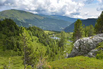 Canvas Print - Landschaft mit Bergen in Kärnten / Österreich