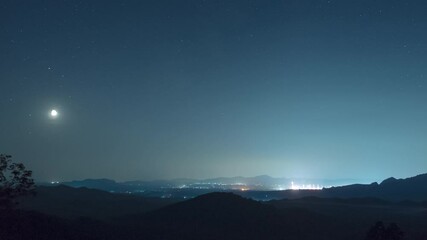 Wall Mural - time lapse in 4k video. the phenomenon of star arrangement (saturn, moon, venus, jupiter) in the mis