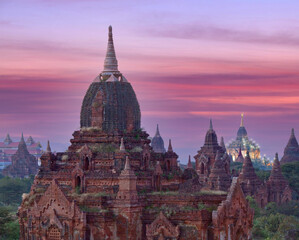 Wall Mural - Ancient temple in Bagan Archaeological zone, Mandalay Division of Myanmar. Bagan's prosperous economy built over 10000 temples.