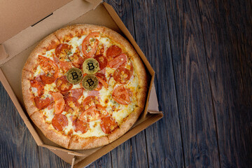 Bitcoin Pizza Day 22 May. cryptocommunity holiday. 2 pizzas for a price of 10000 Bitcoins. Pizza Index