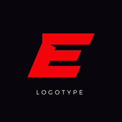Aufkleber - Speed letter E. Red race monogram logo. Italic bold racing style vector latin character. Letter for branding. Typeset design.