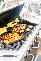 Canvas Print - Grilling potatoes