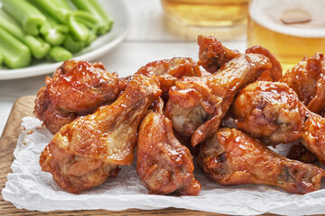 buffalo chicken wings with celery and beer