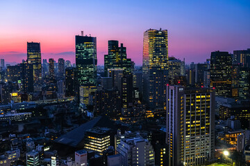  東京 夕暮れのビル群 東京タワーから