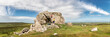 © Alun Richardson/Westend61 - Two young men bouldering at Plumstone Mountain