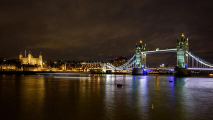 Wall Mural - tower bridge at night