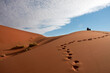 Fußspuren in Sanddüne