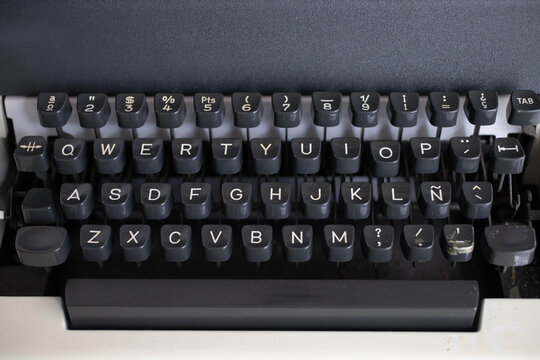 Detalles de maquina de escribir antigua