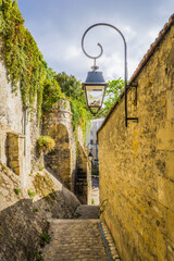 Following the blue line, next to the old fortifications to discover the historic center of Nevers, located in Burgundy, France