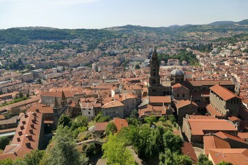 Vue panoramique sur la ville du Puy-en-Velay