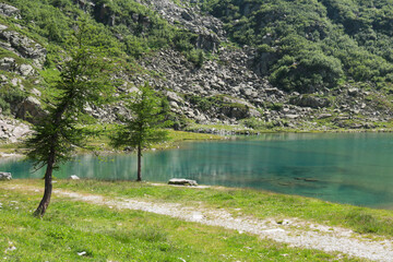 Bellissimo panorama delle montagne ai laghi Cornisello nella Val Nambrone in Trentino, viaggi e paesaggi in Italia