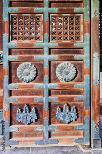 JP Kyoto old gate door © Taras Vyshnya
