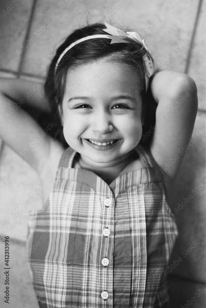 Black and white portrait of a beautiful young girl smiling Stock Photo ...