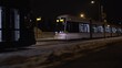 Straßenbahn Potsdam im Schnee überholt Öffis Öffentliche Verkehrsmittel bei Berlin