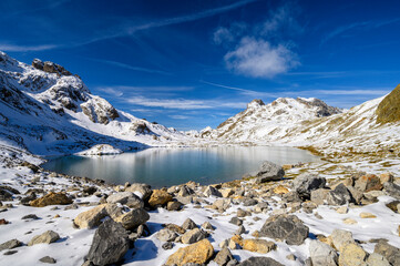 Wall Mural - lac rond des cerces