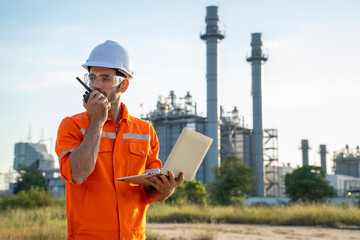 Aufkleber - Engineer use radio communication working at refinery industry,Concept to professional engineer on industrial.
