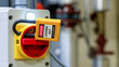 © getti - Lockout Tagout, Elektrisches Sicherheitssystem. Schlüsselverriegelungsschalter oder Leistungsschalter zum Schutz der Sicherheit im elektrischen Raum, LOTO