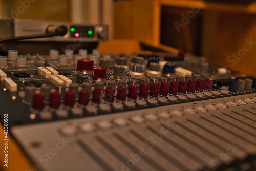 Obraz Dibond Close-up Of Sound Mixer