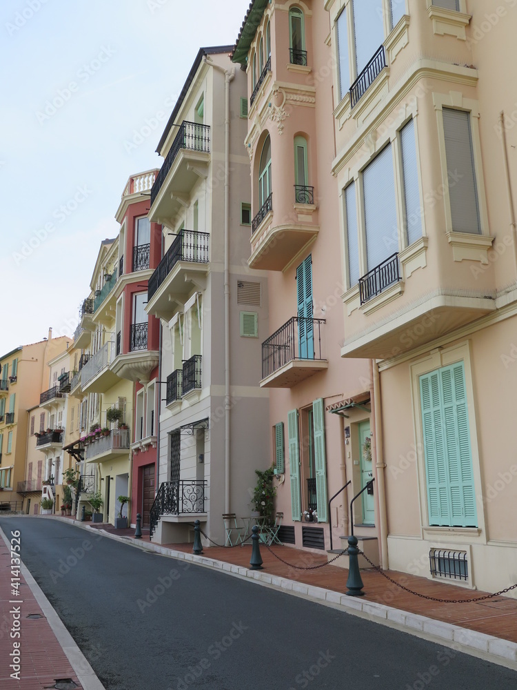 Obraz na płótnie a street with colorful houses in Monaco-Ville, Monaco, April w salonie