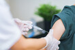 ワクチン接種　予防接種　筋肉注射