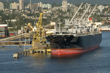 Poster - Closeup shot of a cargo ship in harbor