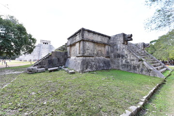 Wall Mural - Chichén Itzá Archaeological Complex - architectural details 35