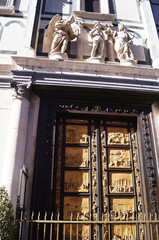 Wall Mural - Gates of Paradise of the Baptistery of San Giovanni in Florence, Italy