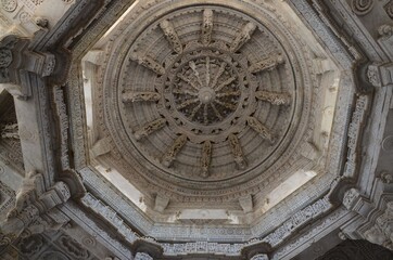 Chaumukha Mandir, a fascinating jain temple in Ranakpur