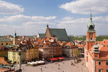 Elevated View Over The Royal Castle And Castle Square (Plac Zamkowy), Old Town (Stare Miasto), UNESCO World Heritage Site, Warsaw, Poland, Europe
