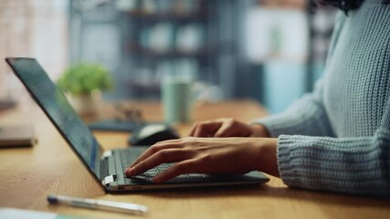 Aufkleber - Close Up on Hands of a Female Specialist Working on Laptop Computer at Cozy Home Living Room while Sitting at a Table. Freelancer Woman Chatting Over the Internet on Social Networks.