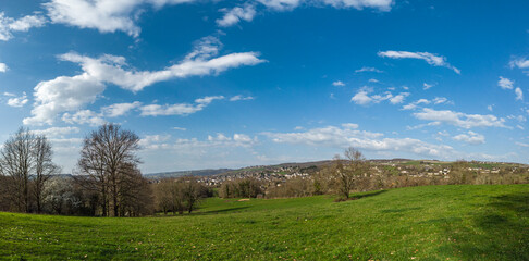 Canvas Print - Allassac (Corrèze, France) - Vue panoramique du village et de la vallée de la Vézère