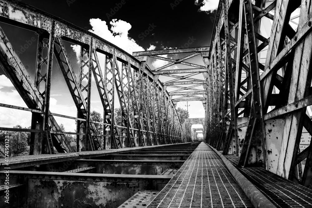 Obraz na płótnie stary żelazny most kolejowy  w salonie