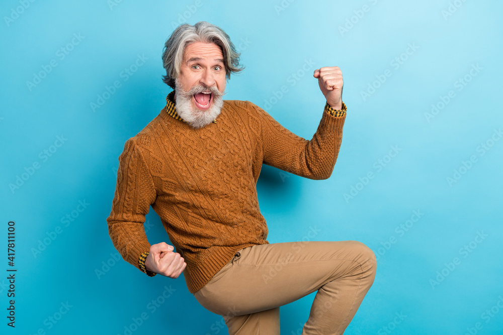 Photo portrait of elder businessman happy crazy positive won lottery isolated vibrant blue color background - obrazy, fototapety, plakaty 