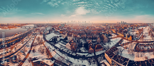Photo Beautiful panoramic aerial drone skyline sunset view of the Warsaw City Centre w