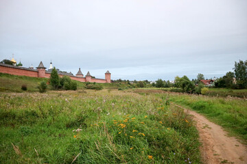 Wall Mural - Summer view from the valley of Kamenka river to Saviour Monastery of St. Euthymius in Suzdal, Russia