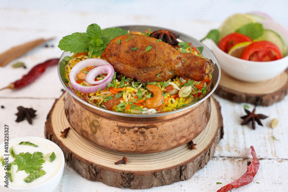 Biryani Inia Chicken biryani Spicy Indian Malabar biryani Hyderabadi biryani, Dum ...