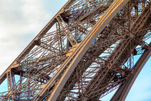 Eiffel Tower Construction Details , Metallic Structure