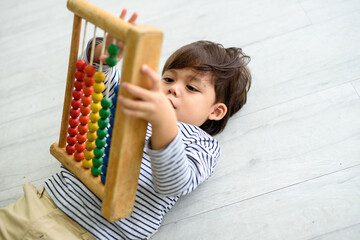 White playing a mathematical player Promoting the development of children's learning