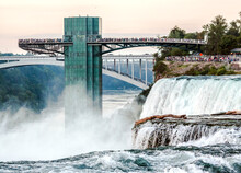 Spectacular And Dramatic Images Of Niagara Falls Taken During Summer.