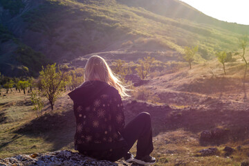 Wall Mural - Girl in nature