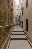 Fototapeta Na drzwi - Narrow alley in the old town of Baku, Azerbaijan