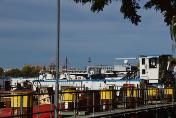 Sticker - Marina am Fluss Spree im Herbst, Rummelsburg, Berlin